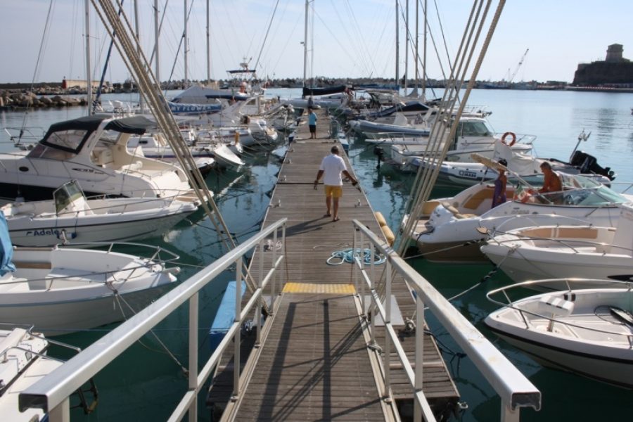 Base Nautica Punta Penna